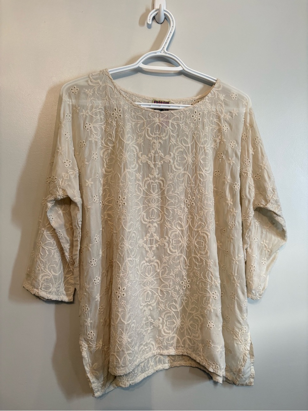 Johnny Was blouse shirt 100% Cupra Rayon eyelet lace embroidery detailing small